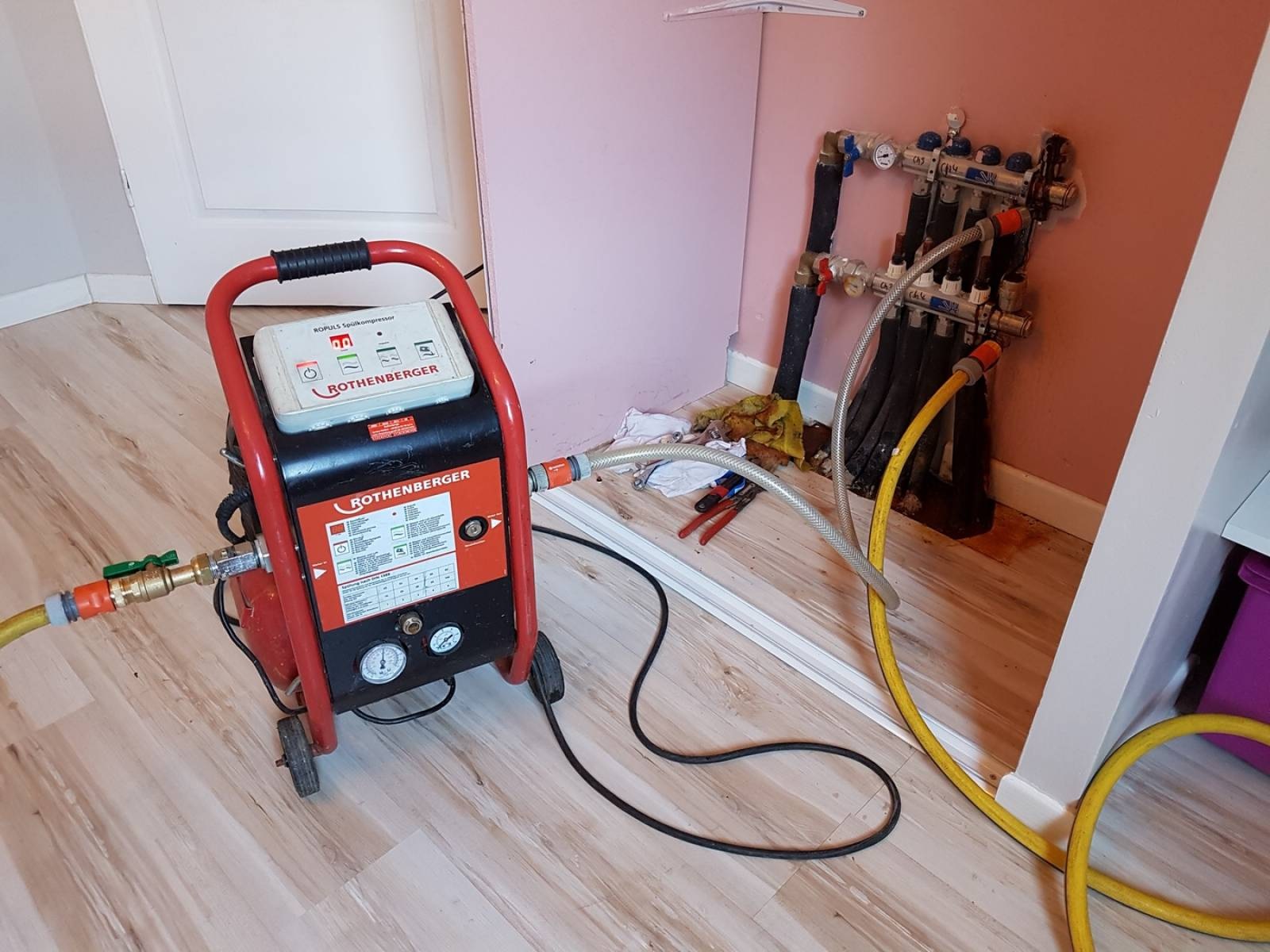 Ataşehir Mimar Sinan Vaillant Hermetik Şofben Kombi Bakımı